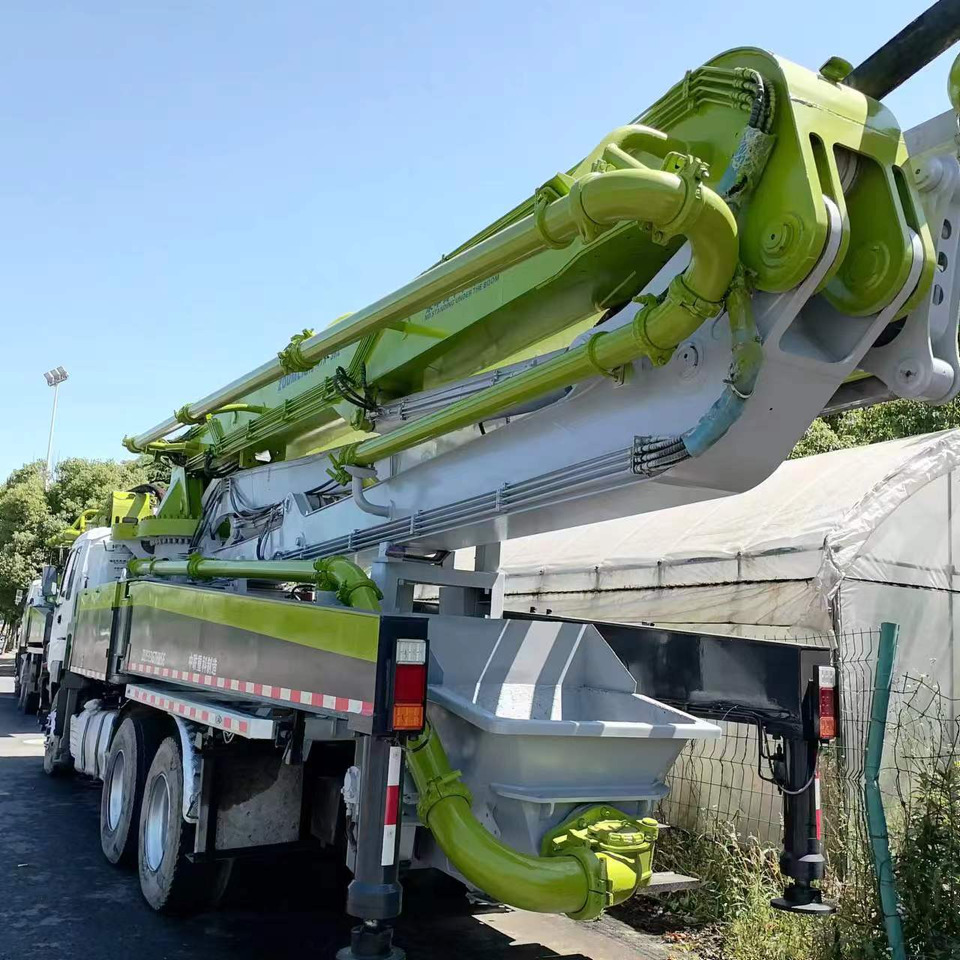 ISUZU 47 meters,6×4 - Pompogruszka: zdjęcie 2 ISUZU 47 meters,6×4 - Pompogruszka: zdjęcie 2