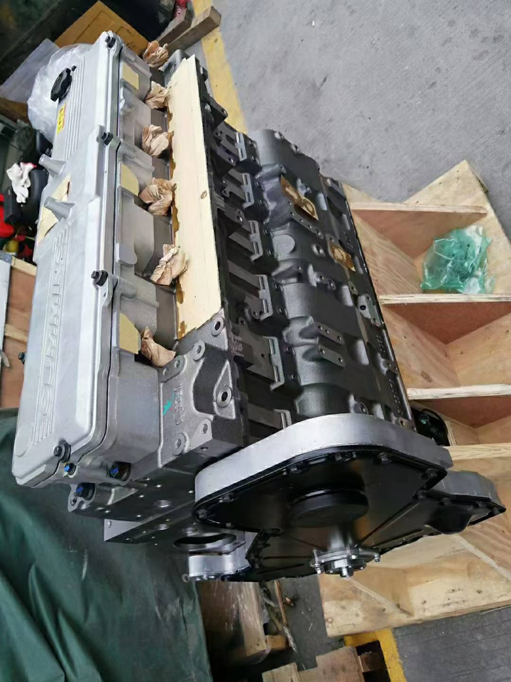 KOMATSU KOMATSU 6D114 CUMMINS QSC8.3 - Blok cylindrów do Koparek: zdjęcie 1 KOMATSU KOMATSU 6D114 CUMMINS QSC8.3 - Blok cylindrów do Koparek: zdjęcie 1