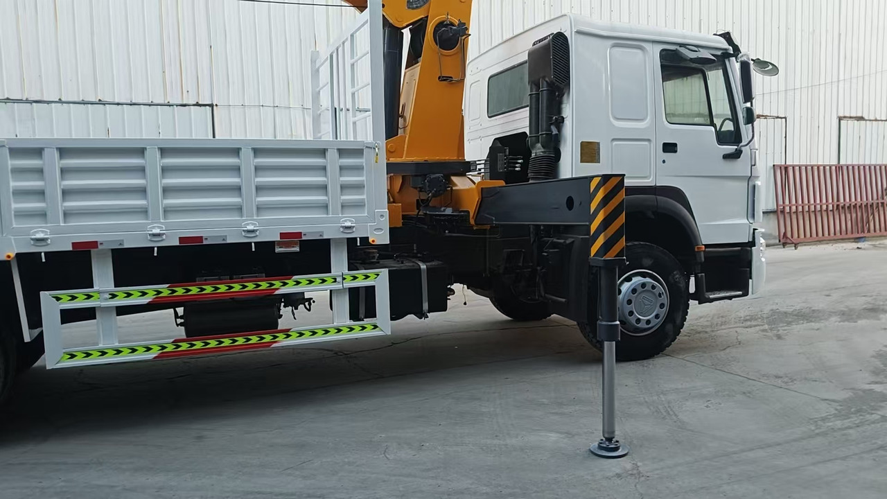 XCMG SQ12SK3Q - Samochod ciężarowy z HDS: zdjęcie 1 XCMG SQ12SK3Q - Samochod ciężarowy z HDS: zdjęcie 1