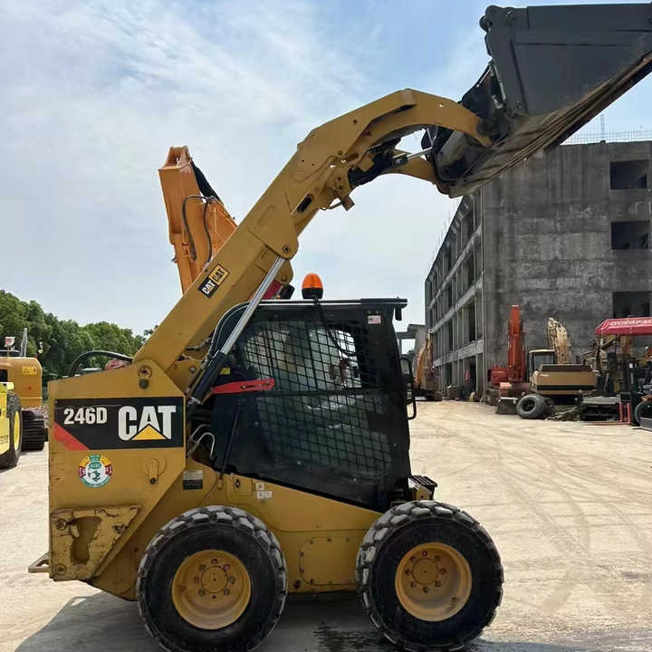 90% New Front Loader Tractor CAT 246D Skid Steer Loader / Used Cat 226B 246C 246d Mini Skid Steer Loader in Stock - Miniładowarka: zdjęcie 1 90% New Front Loader Tractor CAT 246D Skid Steer Loader / Used Cat 226B 246C 246d Mini Skid Steer Loader in Stock - Miniładowarka: zdjęcie 1