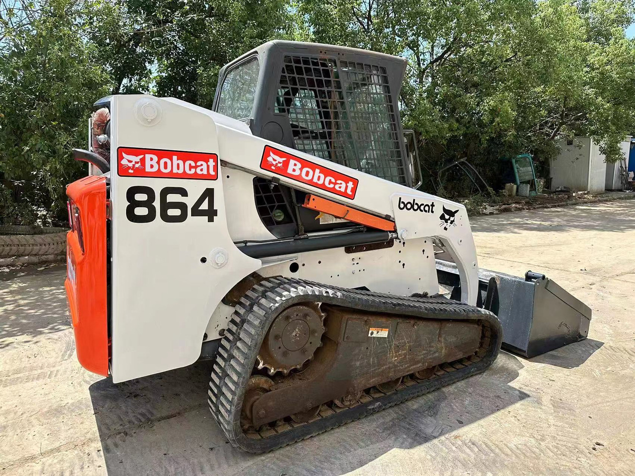 BOBCAT T864 - Miniładowarka: zdjęcie 2 BOBCAT T864 - Miniładowarka: zdjęcie 2