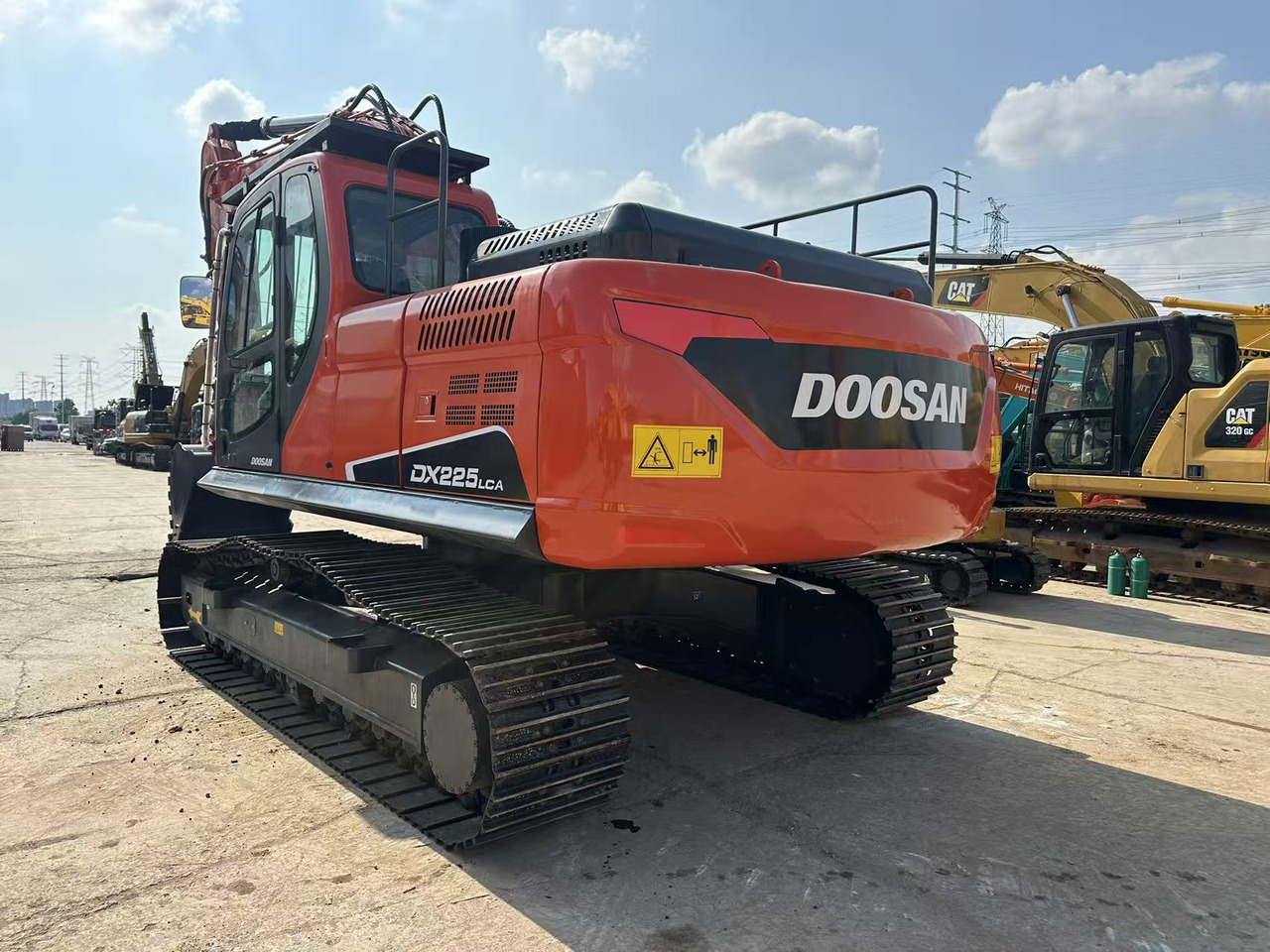 DOOSAN DX225LCA - Koparka gąsienicowa: zdjęcie 4 DOOSAN DX225LCA - Koparka gąsienicowa: zdjęcie 4