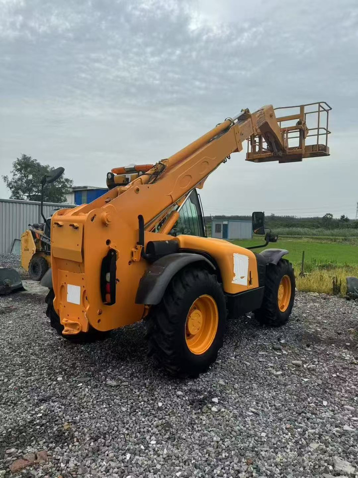 JCB 535 - Ładowarka teleskopowa: zdjęcie 1 JCB 535 - Ładowarka teleskopowa: zdjęcie 1