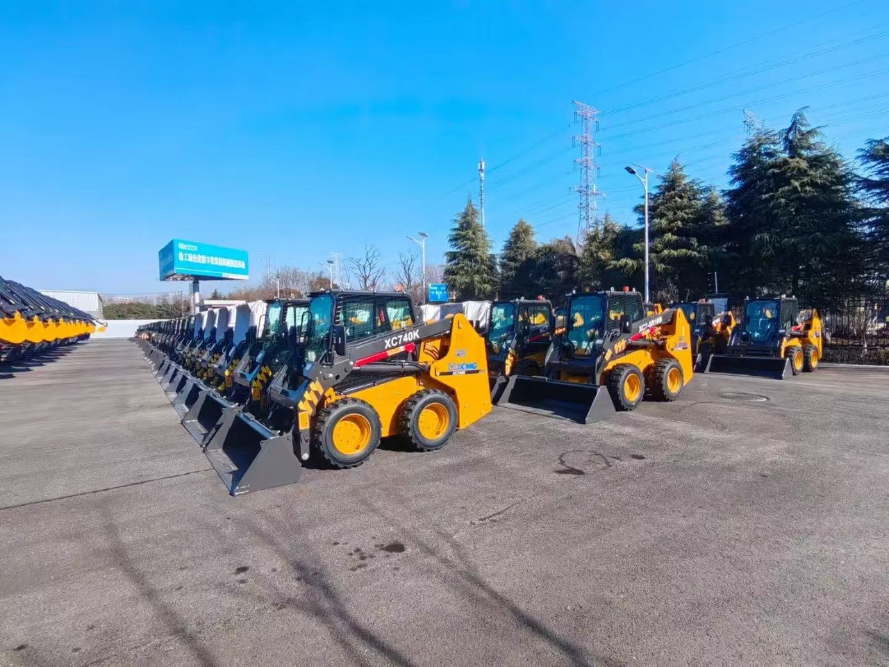 XCMG XC7-TV12 - Miniładowarka: zdjęcie 3 XCMG XC7-TV12 - Miniładowarka: zdjęcie 3