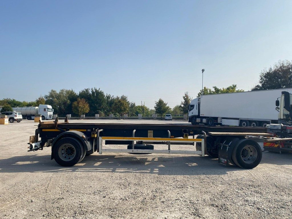 CARDI RIMORCHIO CARDI SCARRABILE PNEUMATICO - Przyczepa do hakowca/ Bramowca: zdjęcie 4 CARDI RIMORCHIO CARDI SCARRABILE PNEUMATICO - Przyczepa do hakowca/ Bramowca: zdjęcie 4