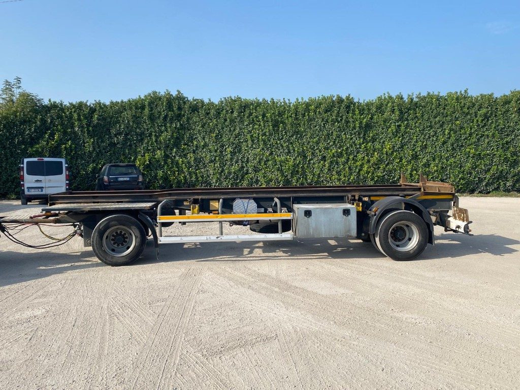 CARDI RIMORCHIO CARDI SCARRABILE PNEUMATICO - Przyczepa do hakowca/ Bramowca: zdjęcie 5 CARDI RIMORCHIO CARDI SCARRABILE PNEUMATICO - Przyczepa do hakowca/ Bramowca: zdjęcie 5