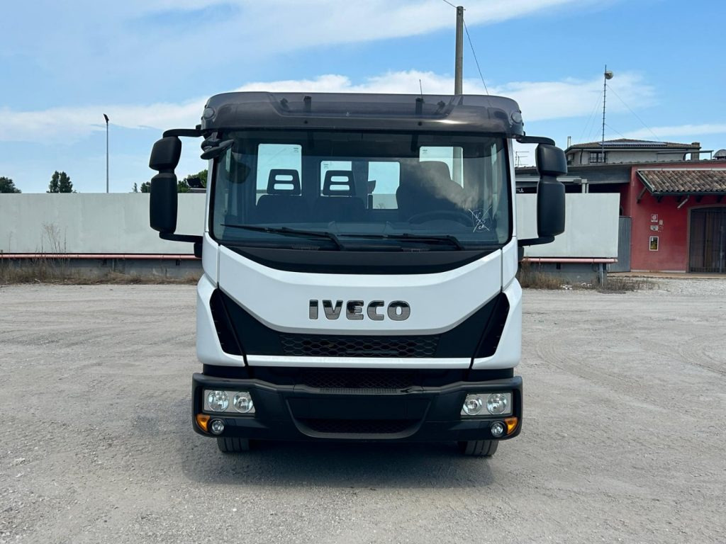 IVECO 120EL22 CON SCARRABILE NUOVO - Ciężarówka hakowiec: zdjęcie 2 IVECO 120EL22 CON SCARRABILE NUOVO - Ciężarówka hakowiec: zdjęcie 2