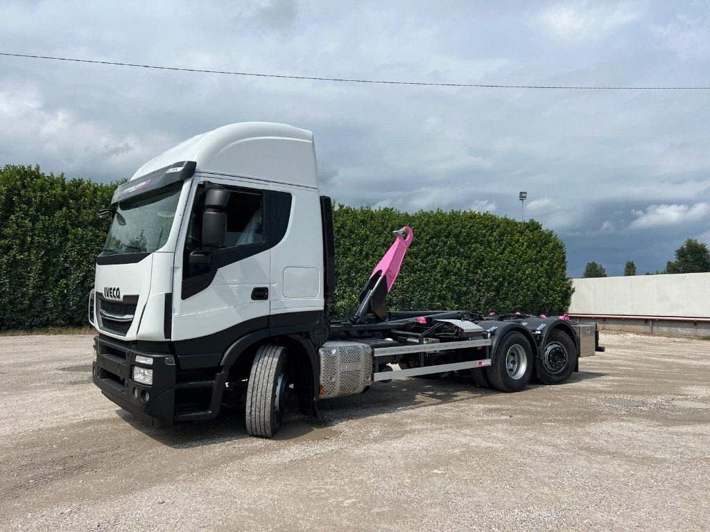 IVECO STRALIS 510 SCARRABILE - Ciężarówka hakowiec: zdjęcie 2 IVECO STRALIS 510 SCARRABILE - Ciężarówka hakowiec: zdjęcie 2