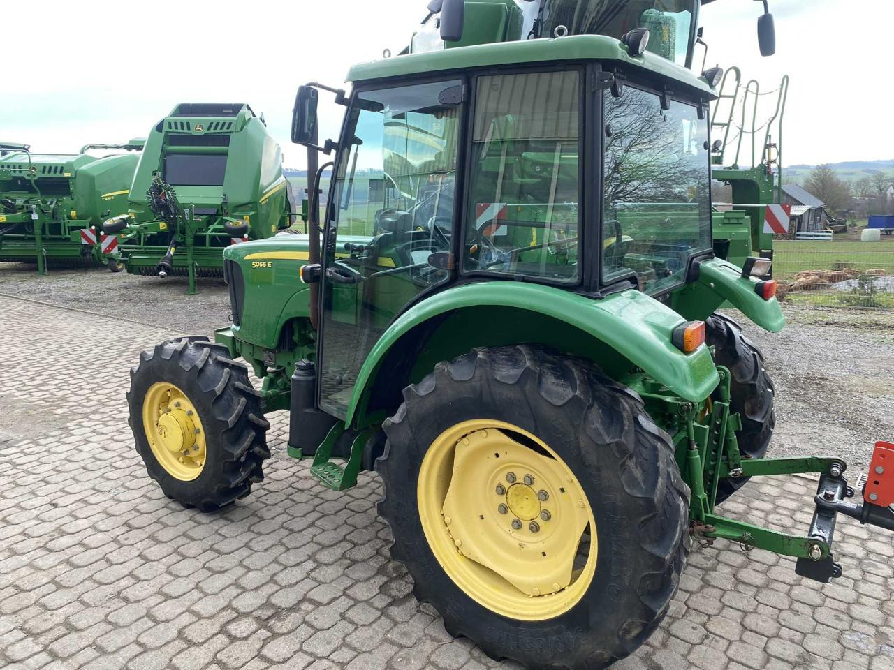 John Deere 5055E - Ciągnik rolniczy: zdjęcie 5 John Deere 5055E - Ciągnik rolniczy: zdjęcie 5