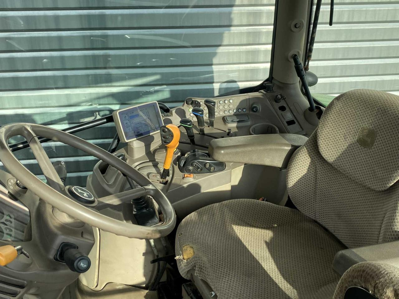 John Deere 6115R - Ciągnik rolniczy: zdjęcie 5 John Deere 6115R - Ciągnik rolniczy: zdjęcie 5