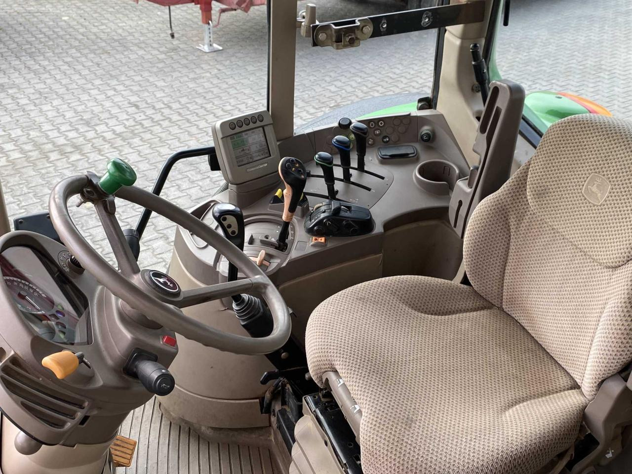 John Deere 6430 Premium - Ciągnik rolniczy: zdjęcie 4 John Deere 6430 Premium - Ciągnik rolniczy: zdjęcie 4