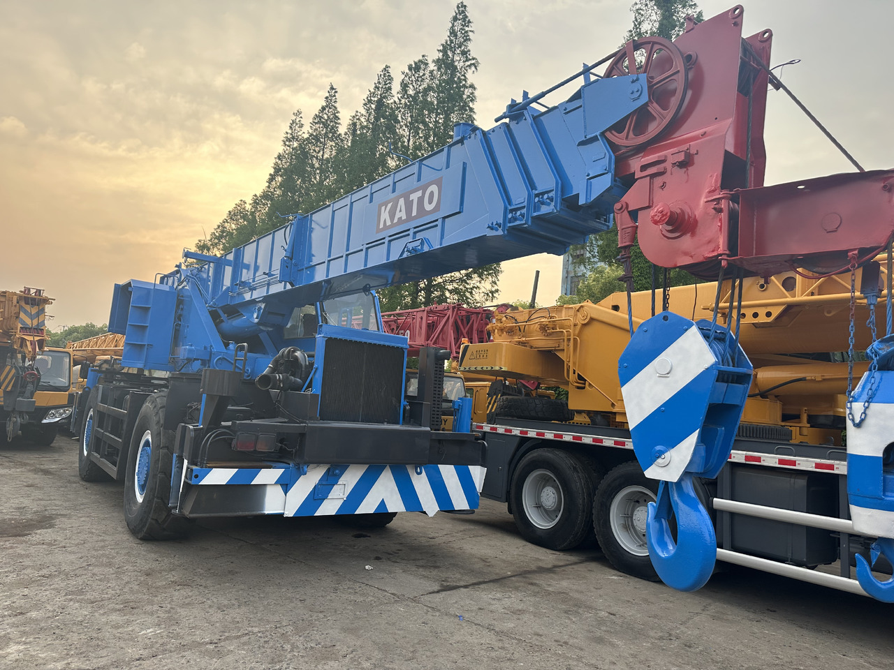 KATO KR500H SS500 KR50H 50 Ton rough terrain crane - Żuraw terenowy: zdjęcie 1 KATO KR500H SS500 KR50H 50 Ton rough terrain crane - Żuraw terenowy: zdjęcie 1