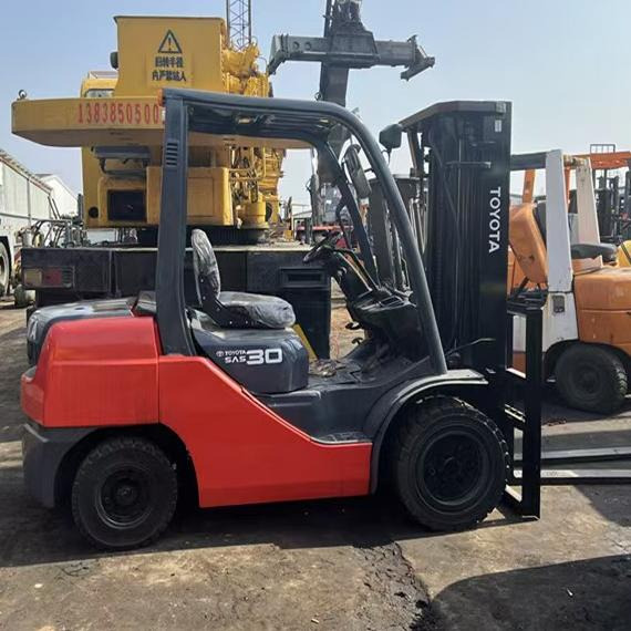 TOYOTA 8FD30 7FD30 FD50 FD100 Japan original 2.5ton 3Ton 3.5ton 5ton 7T 10t Used Diesel Forklift - Wózek widłowy diesel: zdjęcie 2 TOYOTA 8FD30 7FD30 FD50 FD100 Japan original 2.5ton 3Ton 3.5ton 5ton 7T 10t Used Diesel Forklift - Wózek widłowy diesel: zdjęcie 2