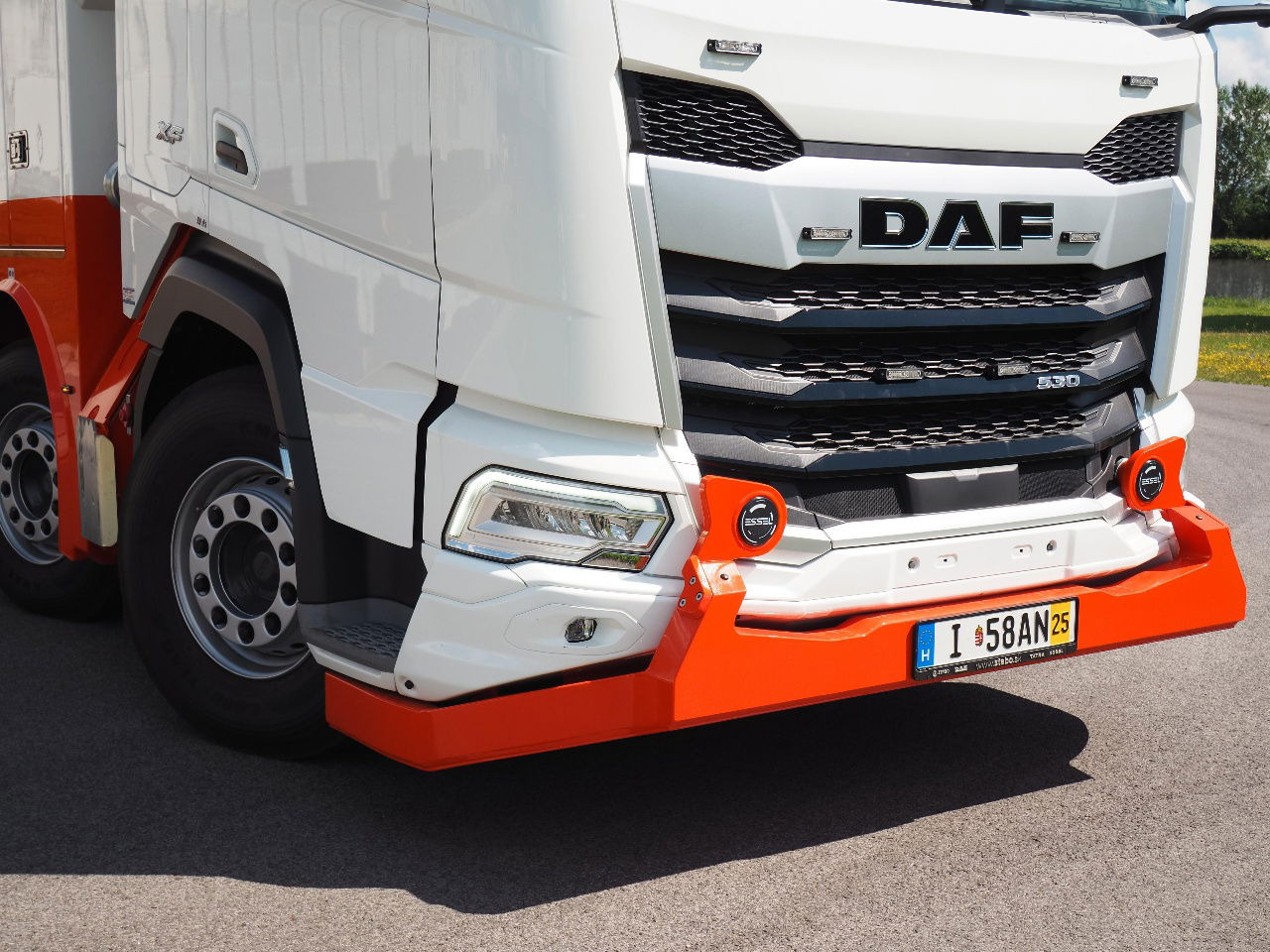 DAF XF 530 NEW T-REX DAF white - Autolaweta: zdjęcie 2 DAF XF 530 NEW T-REX DAF white - Autolaweta: zdjęcie 2