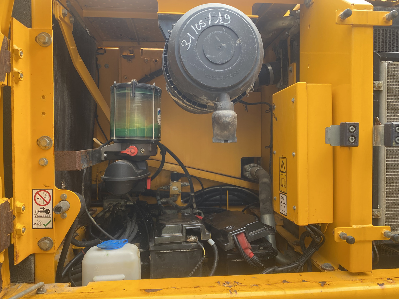 JCB JS 210 - Koparka gąsienicowa: zdjęcie 4 JCB JS 210 - Koparka gąsienicowa: zdjęcie 4