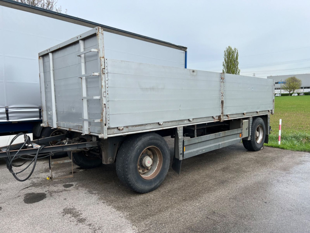 Schwarzmüller SCHEUWIMMER - Przyczepa platforma/ Skrzyniowa: zdjęcie 2 Schwarzmüller SCHEUWIMMER - Przyczepa platforma/ Skrzyniowa: zdjęcie 2