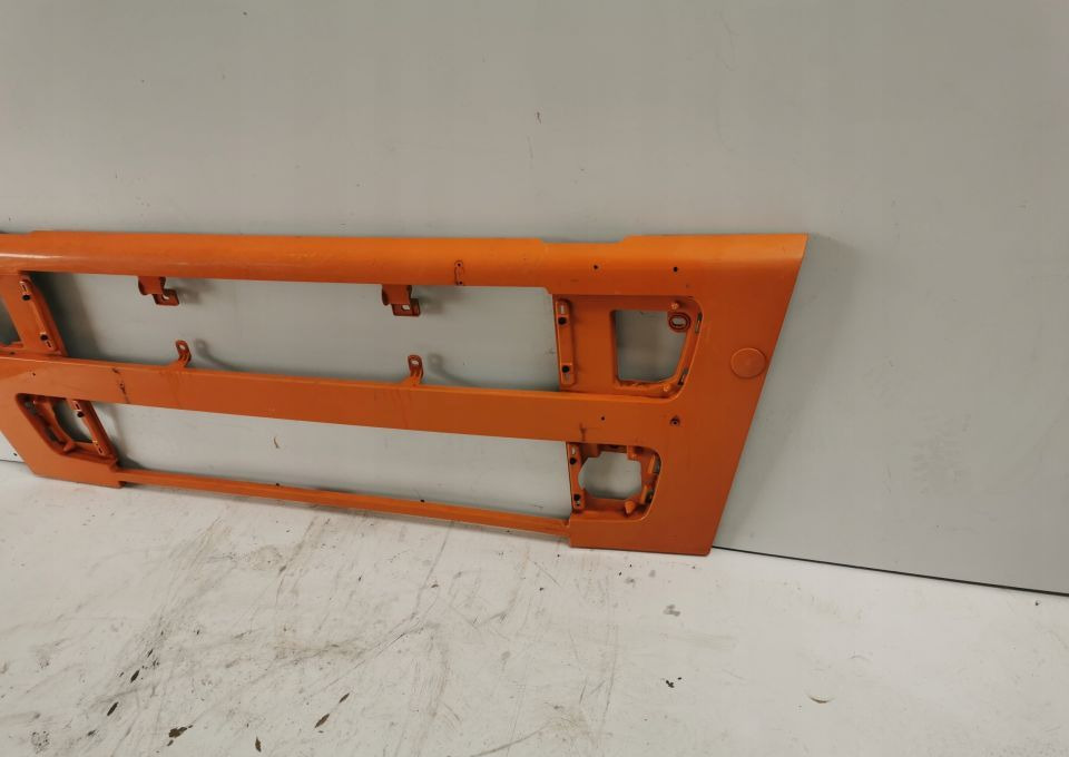 GRILL ATRAPA VOLVO Fh12 ORYGINAŁ - Kratka wlotu powietrza do Samochodów ciężarowych: zdjęcie 2 GRILL ATRAPA VOLVO Fh12 ORYGINAŁ - Kratka wlotu powietrza do Samochodów ciężarowych: zdjęcie 2