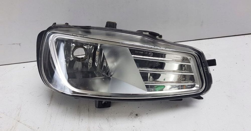 LAMPA HALOGEN MERCEDES ANTOS A9608201956 - Reflektor do Samochodów ciężarowych: zdjęcie 1 LAMPA HALOGEN MERCEDES ANTOS A9608201956 - Reflektor do Samochodów ciężarowych: zdjęcie 1