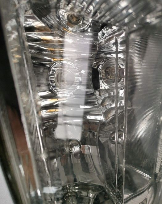 LAMPA VOLVO FH12 fh13 ORYGINAŁ PRAWA - Reflektor do Samochodów ciężarowych: zdjęcie 2 LAMPA VOLVO FH12 fh13 ORYGINAŁ PRAWA - Reflektor do Samochodów ciężarowych: zdjęcie 2