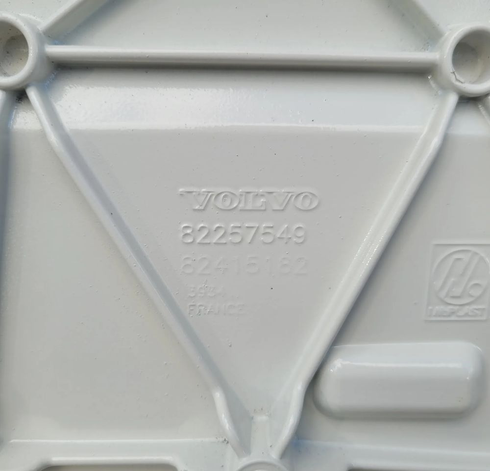 MASKA ATRAPA VOLVO FMX ORYGINAŁ 82257549 CHWALIM116 - Kaptur do Samochodów ciężarowych: zdjęcie 5 MASKA ATRAPA VOLVO FMX ORYGINAŁ 82257549 CHWALIM116 - Kaptur do Samochodów ciężarowych: zdjęcie 5