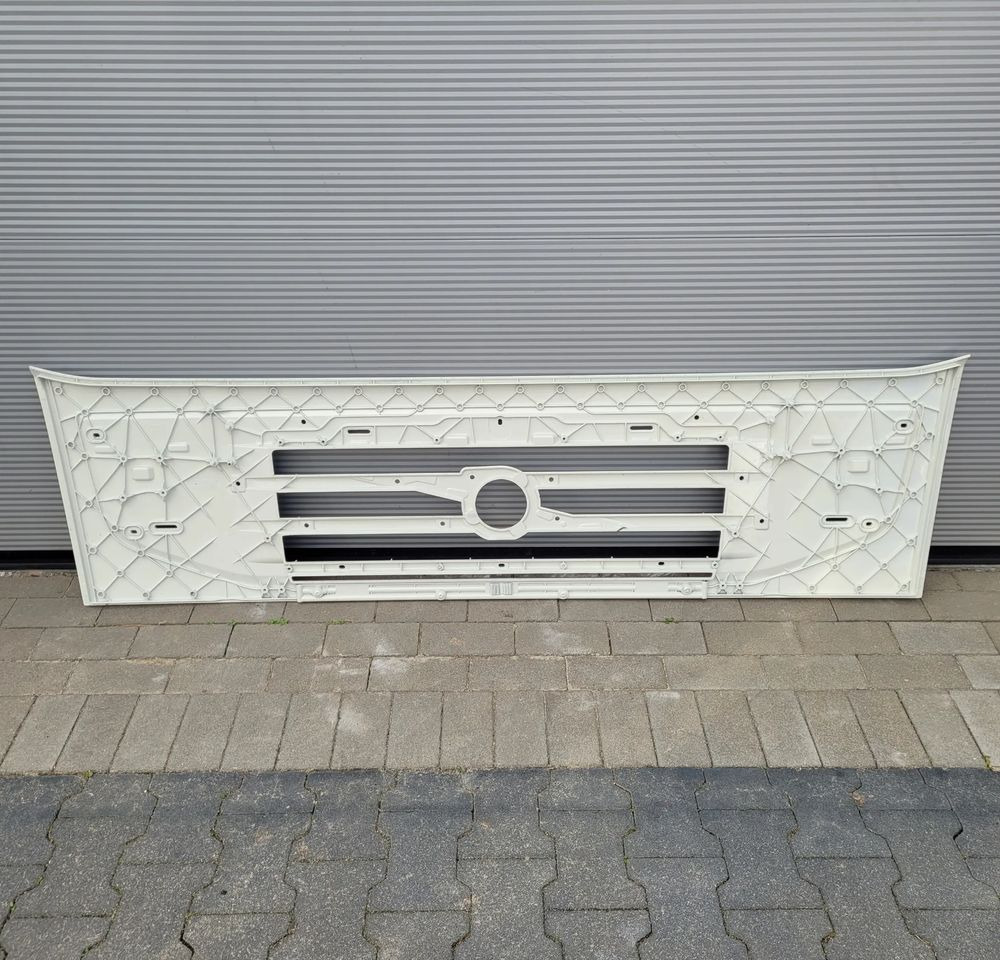 MASKA ATRAPA VOLVO FMX ORYGINAŁ 82257549 CHWALIM116 - Kaptur do Samochodów ciężarowych: zdjęcie 4 MASKA ATRAPA VOLVO FMX ORYGINAŁ 82257549 CHWALIM116 - Kaptur do Samochodów ciężarowych: zdjęcie 4