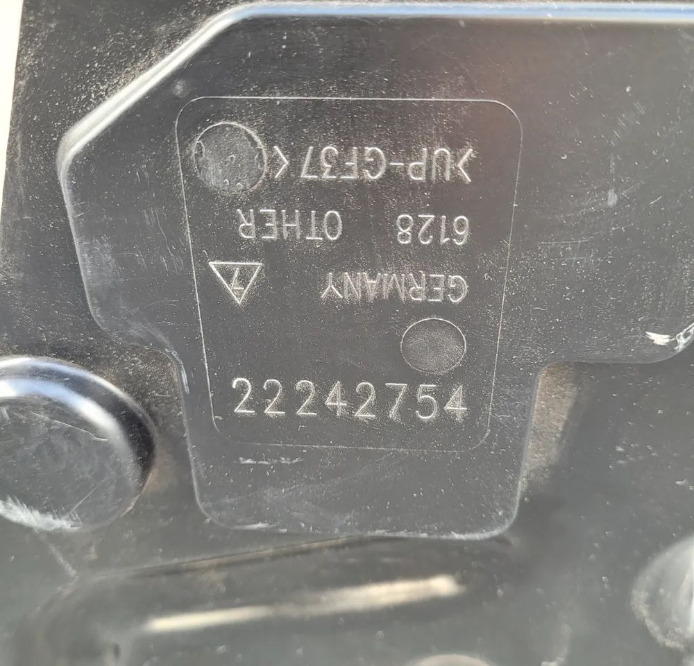 MISKA OLEJOWA RENAULT RANGE T 22242776 - Miska olejowa do Samochodów ciężarowych: zdjęcie 5 MISKA OLEJOWA RENAULT RANGE T 22242776 - Miska olejowa do Samochodów ciężarowych: zdjęcie 5