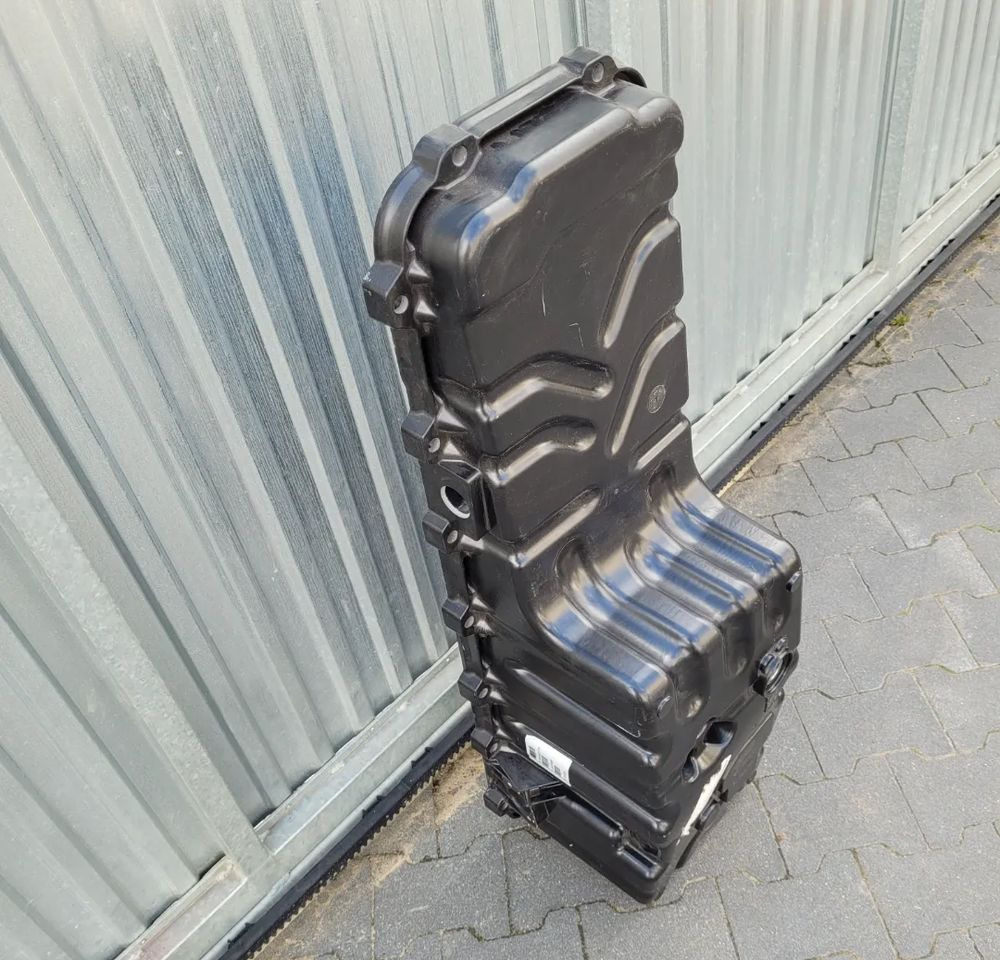 MISKA OLEJOWA RENAULT RANGE T 22242776 - Miska olejowa do Samochodów ciężarowych: zdjęcie 3 MISKA OLEJOWA RENAULT RANGE T 22242776 - Miska olejowa do Samochodów ciężarowych: zdjęcie 3