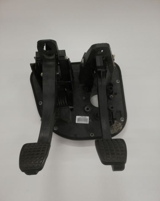 MOCOWANIE PODSTAWA PEDAŁÓW IVECO DAILY 5801482032 - Pedał do Samochodów dostawczych: zdjęcie 1 MOCOWANIE PODSTAWA PEDAŁÓW IVECO DAILY 5801482032 - Pedał do Samochodów dostawczych: zdjęcie 1