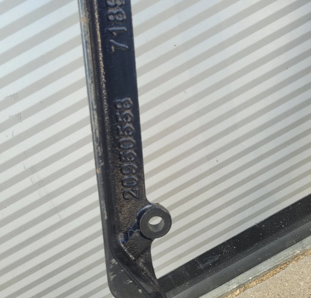 MOCOWANIE WSPORNIK VOLVO FH4 FH5 ORYGINAŁ 21964648 CHWALIM116 - Nadwozie i zewnętrzne elementy do Samochodów ciężarowych: zdjęcie 3 MOCOWANIE WSPORNIK VOLVO FH4 FH5 ORYGINAŁ 21964648 CHWALIM116 - Nadwozie i zewnętrzne elementy do Samochodów ciężarowych: zdjęcie 3