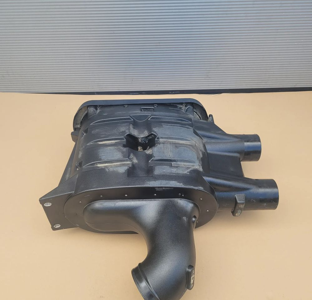 OBUDOWA FILTRA POWIETRZA MERCEDES ACTROS A0180948502 CHWALIM116 - Filtr pneumatyczny do Samochodów ciężarowych: zdjęcie 2 OBUDOWA FILTRA POWIETRZA MERCEDES ACTROS A0180948502 CHWALIM116 - Filtr pneumatyczny do Samochodów ciężarowych: zdjęcie 2