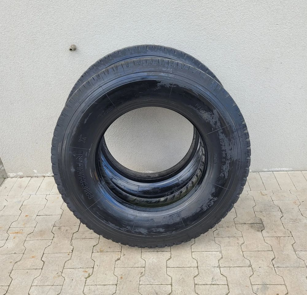 OPONA 10R 22.5 XT4 MICHELIN CENA ZA 1SZT - Opona do Samochodów ciężarowych: zdjęcie 1 OPONA 10R 22.5 XT4 MICHELIN CENA ZA 1SZT - Opona do Samochodów ciężarowych: zdjęcie 1