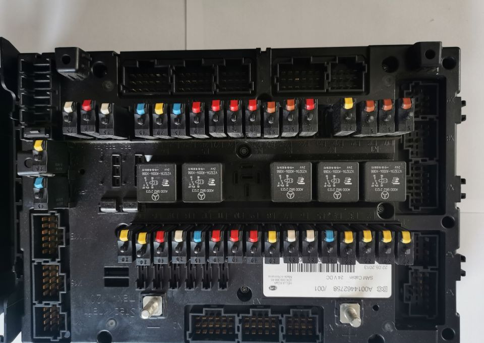 SAM CABIN MERCEDES ACTROS MP4 A001 446 27 58/001 - Bezpiecznik do Samochodów ciężarowych: zdjęcie 1 SAM CABIN MERCEDES ACTROS MP4 A001 446 27 58/001 - Bezpiecznik do Samochodów ciężarowych: zdjęcie 1