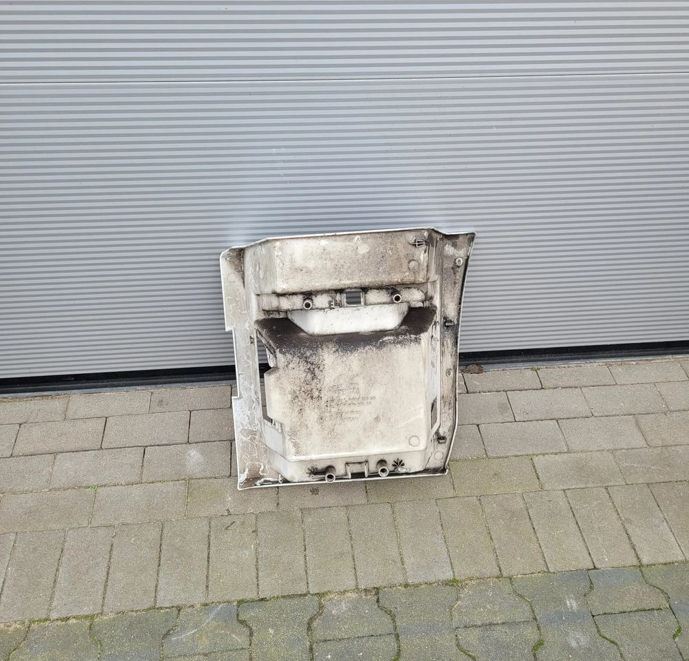 STOPNICA RENAULT RANGE T GAMA RH ORYGINAŁ 50145376 CHWALIM116 - Stopień do Samochodów ciężarowych: zdjęcie 2 STOPNICA RENAULT RANGE T GAMA RH ORYGINAŁ 50145376 CHWALIM116 - Stopień do Samochodów ciężarowych: zdjęcie 2