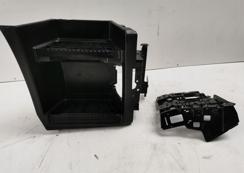 STOPNICA WŁAZ RENAULT RANGE T GAMA RH. ORYGINAŁ - Stopień do Samochodów ciężarowych: zdjęcie 1 STOPNICA WŁAZ RENAULT RANGE T GAMA RH. ORYGINAŁ - Stopień do Samochodów ciężarowych: zdjęcie 1