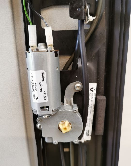 SZYBERDACH RENAULT RANGE T GAMA - Nadwozie i zewnętrzne elementy do Samochodów ciężarowych: zdjęcie 5 SZYBERDACH RENAULT RANGE T GAMA - Nadwozie i zewnętrzne elementy do Samochodów ciężarowych: zdjęcie 5