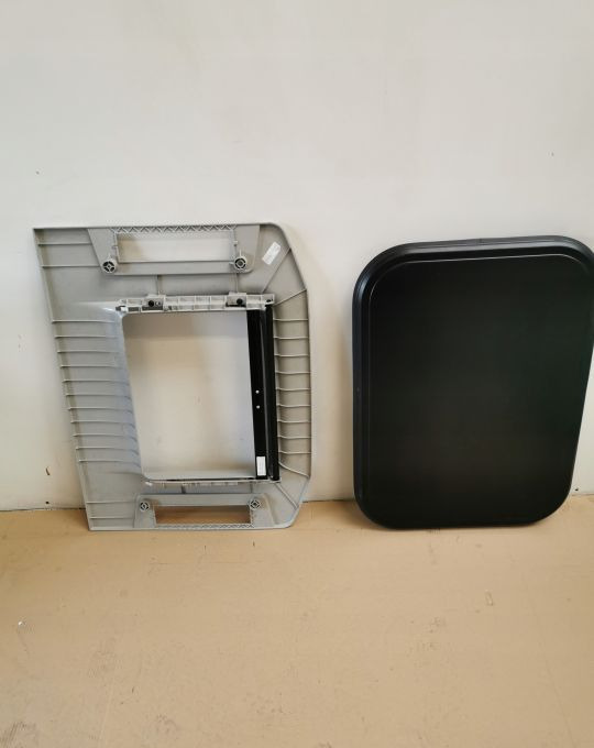 SZYBERDACH RENAULT RANGE T GAMA - Nadwozie i zewnętrzne elementy do Samochodów ciężarowych: zdjęcie 2 SZYBERDACH RENAULT RANGE T GAMA - Nadwozie i zewnętrzne elementy do Samochodów ciężarowych: zdjęcie 2