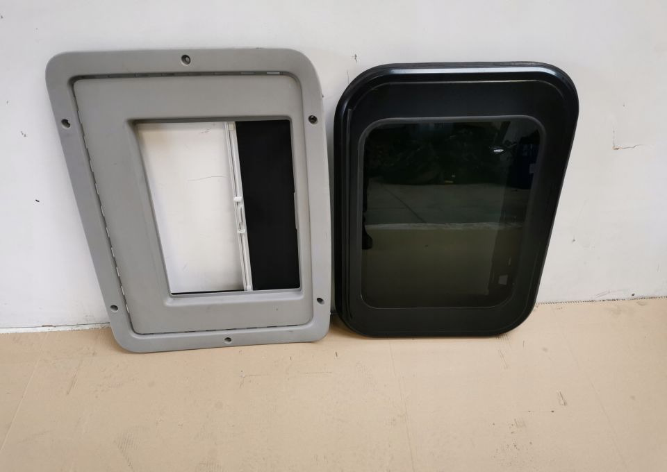 SZYBERDACH VOLVO FH 12 13 ORYGINAŁ 20379286 - Nadwozie i zewnętrzne elementy do Samochodów ciężarowych: zdjęcie 1 SZYBERDACH VOLVO FH 12 13 ORYGINAŁ 20379286 - Nadwozie i zewnętrzne elementy do Samochodów ciężarowych: zdjęcie 1