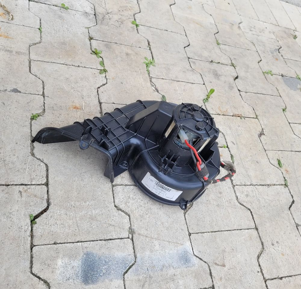 WENTYLATOR NAGRZEWNICY VOLVO FH4 ORYGINAŁ - Wentylator nawiewu do Samochodów ciężarowych: zdjęcie 1 WENTYLATOR NAGRZEWNICY VOLVO FH4 ORYGINAŁ - Wentylator nawiewu do Samochodów ciężarowych: zdjęcie 1