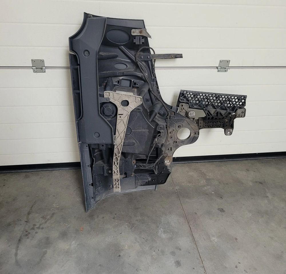 ZDERZAK MERCEDES ACTROS MP4 LEWY - Zderzak do Samochodów ciężarowych: zdjęcie 5 ZDERZAK MERCEDES ACTROS MP4 LEWY - Zderzak do Samochodów ciężarowych: zdjęcie 5