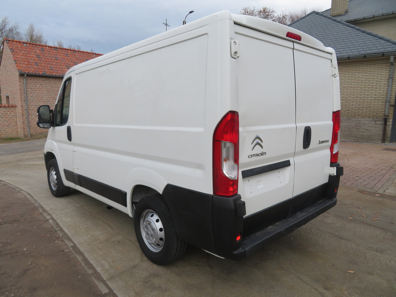 Citroën Jumper 2.2 BlueHDi - L1H1 - Mały samochód dostawczy: zdjęcie 5 Citroën Jumper 2.2 BlueHDi - L1H1 - Mały samochód dostawczy: zdjęcie 5