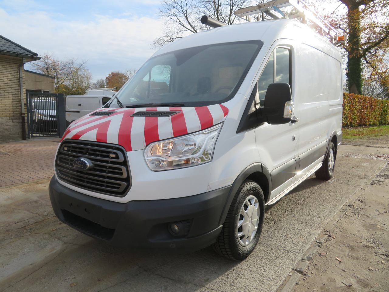 Ford Transit 2.0TDCi - L2H2 - Furgon: zdjęcie 3 Ford Transit 2.0TDCi - L2H2 - Furgon: zdjęcie 3