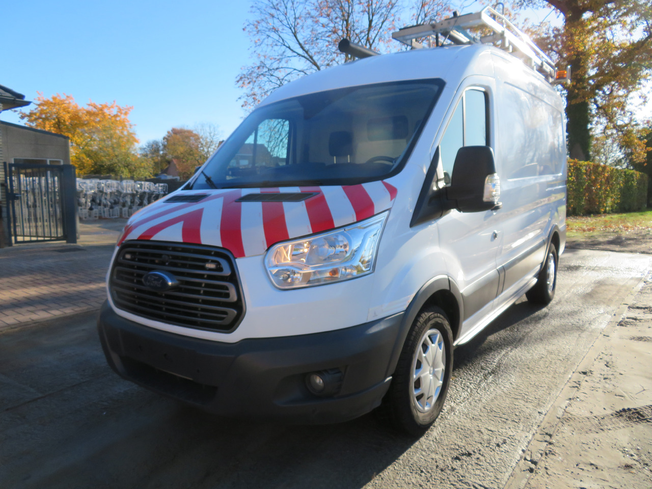 Ford Transit 2.0TDCi - L2H2 - Furgon: zdjęcie 3 Ford Transit 2.0TDCi - L2H2 - Furgon: zdjęcie 3