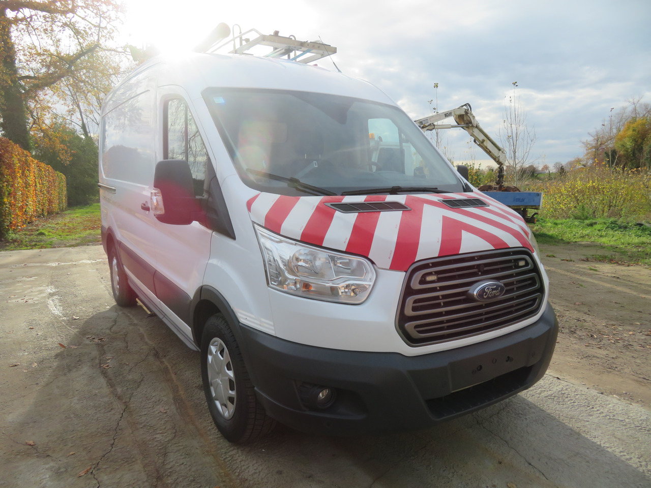 Ford Transit 2.0TDCi - L2H2 - Furgon: zdjęcie 1 Ford Transit 2.0TDCi - L2H2 - Furgon: zdjęcie 1