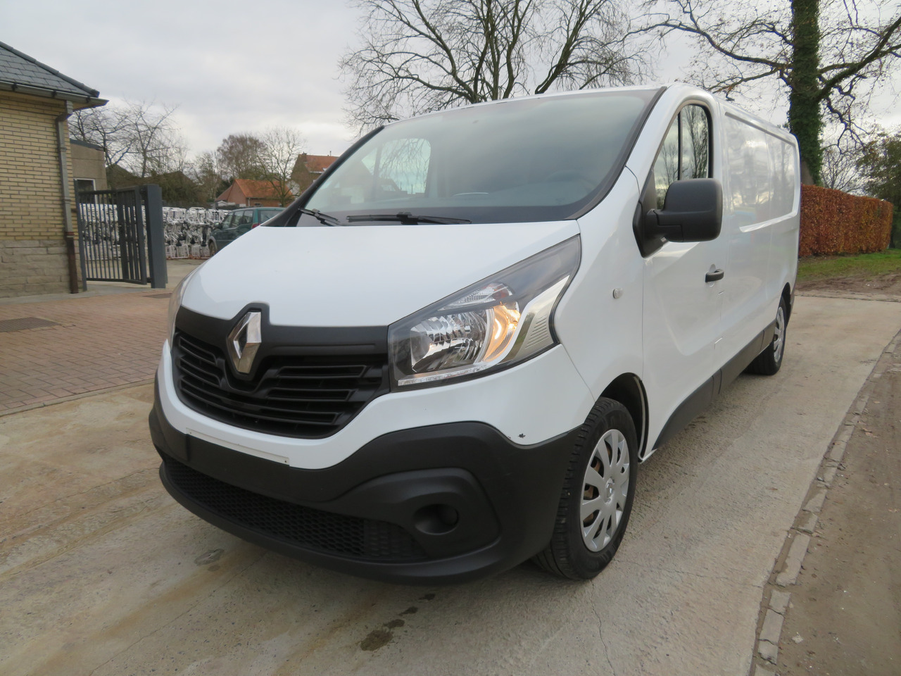 Renault Trafic 1.6dCi Grand Confort - L2H1 - Mały samochód dostawczy: zdjęcie 3 Renault Trafic 1.6dCi Grand Confort - L2H1 - Mały samochód dostawczy: zdjęcie 3