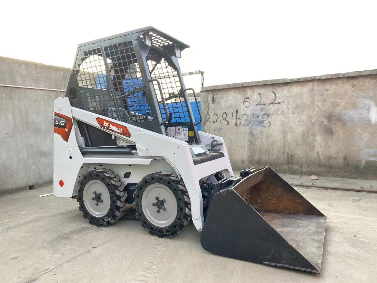 BOBCAT S70 Skid Steer Loader Click for Discount - Miniładowarka: zdjęcie 4 BOBCAT S70 Skid Steer Loader Click for Discount - Miniładowarka: zdjęcie 4
