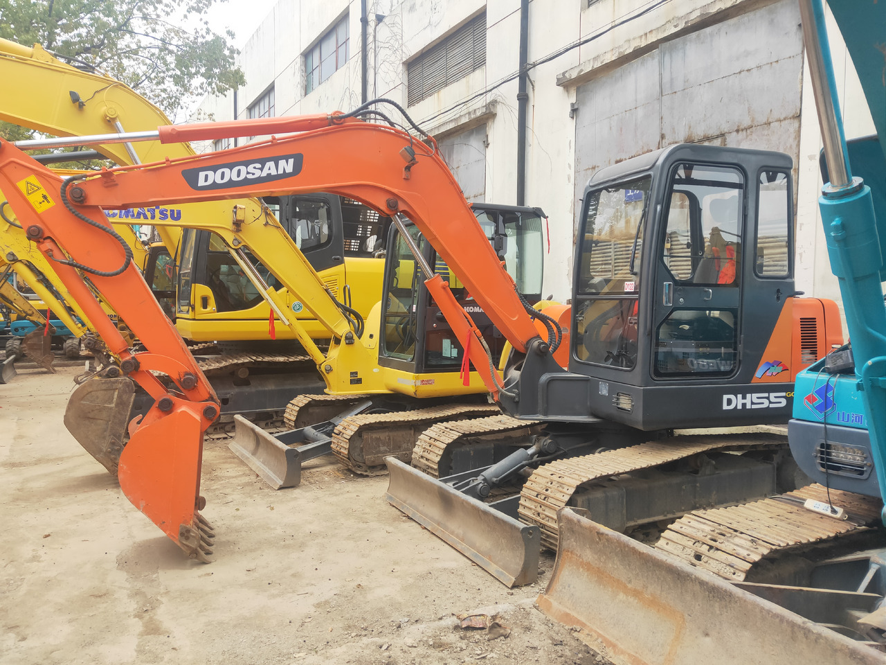 DOOSAN Mini Excavator DH5550 - Minikoparka: zdjęcie 3 DOOSAN Mini Excavator DH5550 - Minikoparka: zdjęcie 3