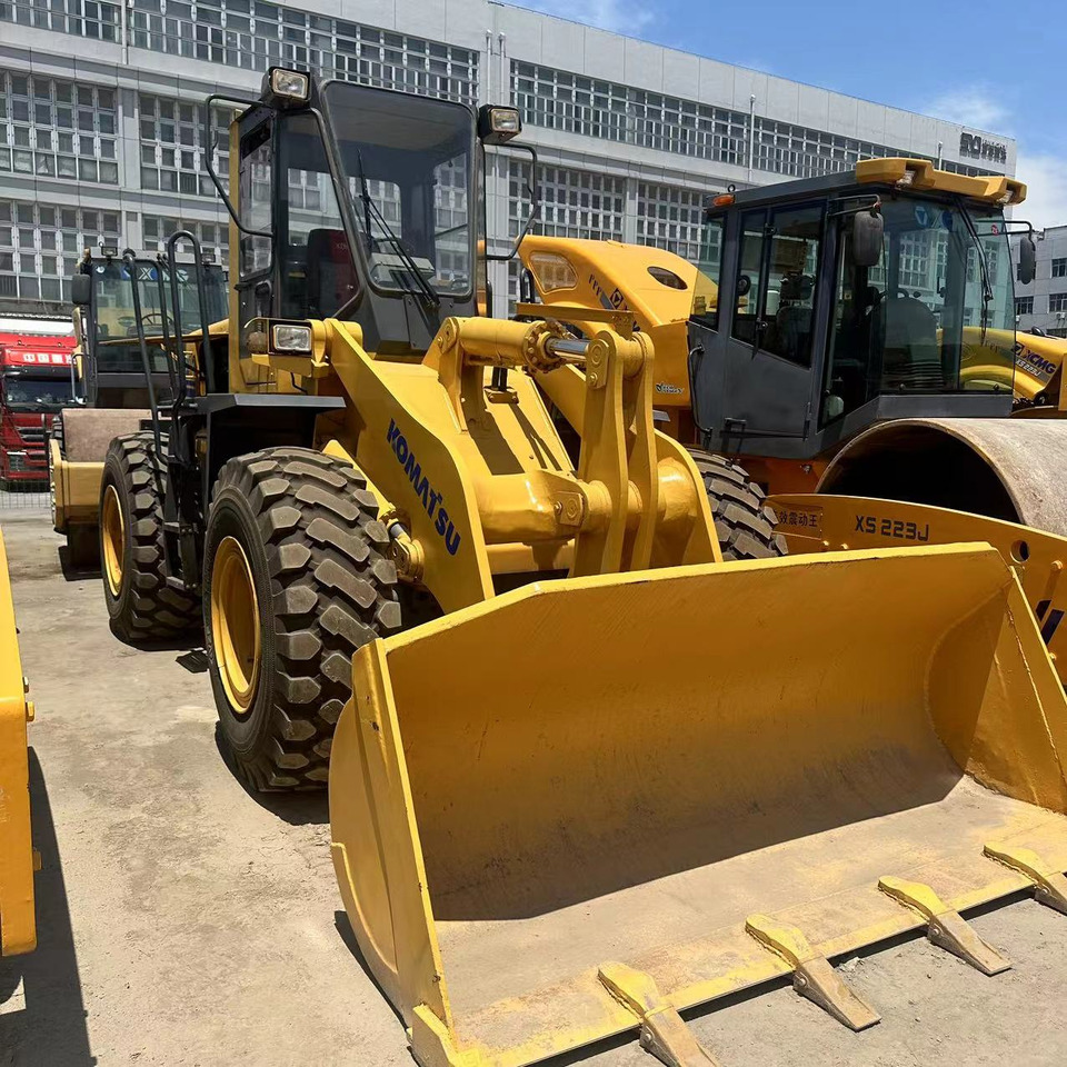 KOMATSU WA320 Wheel Loader Click for Discount - Ładowarka kołowa: zdjęcie 1 KOMATSU WA320 Wheel Loader Click for Discount - Ładowarka kołowa: zdjęcie 1