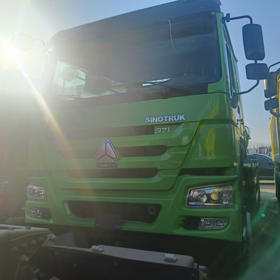 SINOTRUK HOWO Sewage Suction Truck 6*4 Click Here for Discount - Samochód asenizacyjny: zdjęcie 4 SINOTRUK HOWO Sewage Suction Truck 6*4 Click Here for Discount - Samochód asenizacyjny: zdjęcie 4