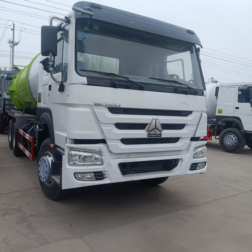 Sinotruk Howo Howo 6x4 Large Vacuum Suction Truck - Samochód asenizacyjny: zdjęcie 3 Sinotruk Howo Howo 6x4 Large Vacuum Suction Truck - Samochód asenizacyjny: zdjęcie 3