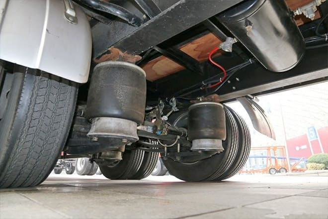 FAW Faw J6P Box Truck 4X2 for Sale in Sierra Leone - Samochód ciężarowy furgon: zdjęcie 3 FAW Faw J6P Box Truck 4X2 for Sale in Sierra Leone - Samochód ciężarowy furgon: zdjęcie 3